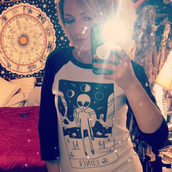 Reseller 💖✨ Poshmark - Picture 7 of 10